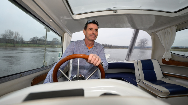 Motorbootfahren beliebt: Immer mehr Sachsen wollen einen Bootsführerschein