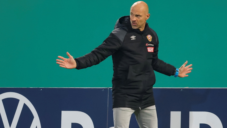 Nach acht Niederlagen in den letzten neun Spielen steht vor allem auch Dynamo-Trainer Alexander Schmidt im Fokus.