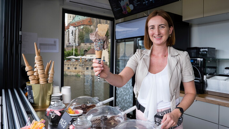 Kamila Lech-Gajda, Inhaberin des Restaurants in der "Dreiradenmühle", zu welcher der Eiscontainer an der Altstadtbrücke in Zgorzelec gehört.