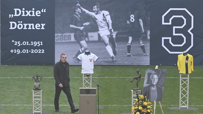 Mit einer Gedenkfeier im Harbig-Stadion trauert Dynamo Dresden um die am 19. Januar verstorbene Vereinslegende Hans-Jürgen "Dixie" Dörner. Für Ralf Minge, der die Trauerrede hält, der schwerste Gang.