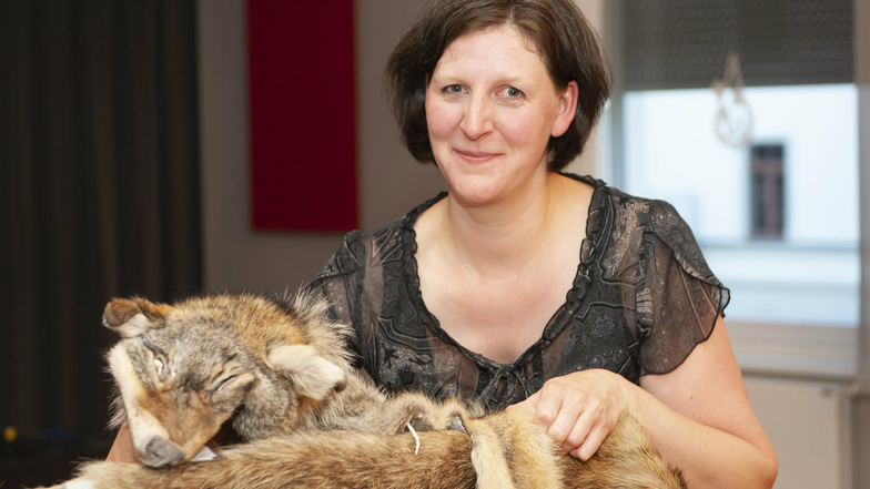 Sie ist eine Expertin: Vanessa Ludwig betreut die sächsische Fachstelle Wolf und teilte im Alberttreff Großenhain ihr Wolfswissen mit den Besuchern.