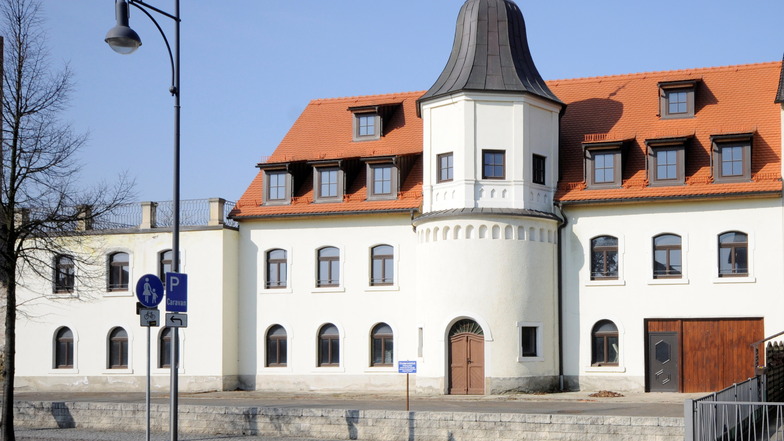 Die Alte Kelterei am Kulturschloss Großenhain könnte künftig der neue Kulturtreff am Schlossplatz werden. Die Stadträte entscheiden am Mittwoch über diese Weichenstellung.