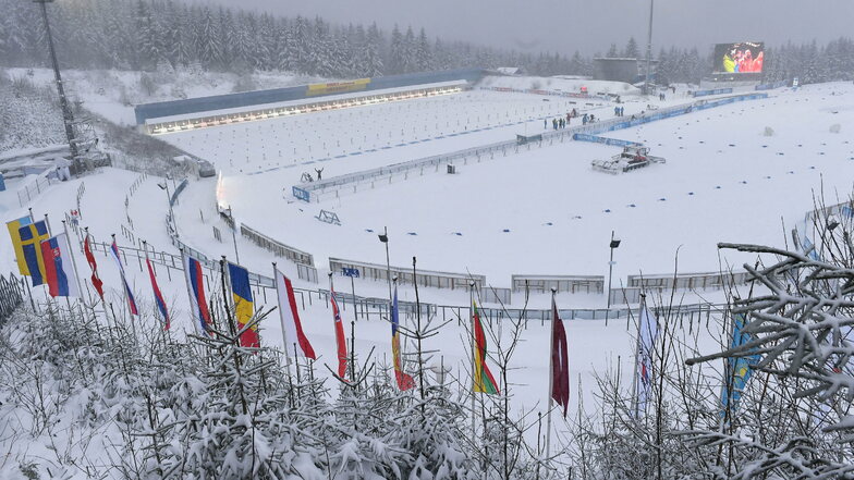 Schnee liegt reichlich im Oberhofer Biathlon-Stadion. Nur die Zuschauer fehlen diesmal.