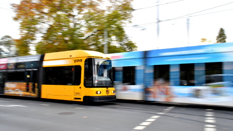 Um die Ausgaben in Dresden zu senken, soll auch bei Bussen und Bahnen gespart werden.