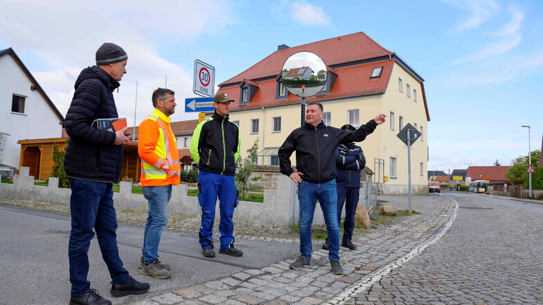 Straßenbau in Laußnitz: Was Anlieger und Autofahrer jetzt wissen müssen