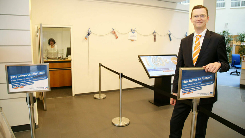 Volksbank-Vorstand Sven Fiedler. Mit einer Ausbildungsquote von zehn Prozent gehört die Volksbank Raiffeisenbank Niederschlesien zu den Spitzenreitern.