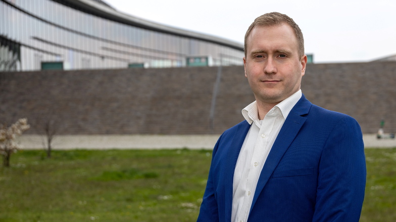 Steckbrief Christian Reck (34), ledig, erlernter Beruf: Kaufmann für Groß- und Außenhandel; zurzeit Parlamentarischer Berater im Sächsischen Landtag.