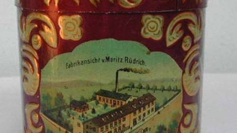 Eine kunstvolle Dose der früheren Pfefferküchlerei Moritz Rüdrich in Pulsnitz.