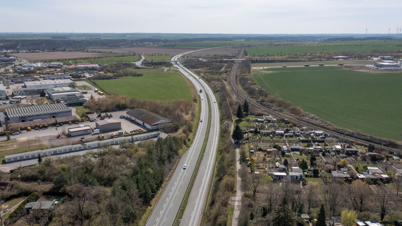 Seit reichlich 20 Jahren führt die B 169 in Riesa durch die Chemnitzer Hohle, seit fast zehn Jahren danach weiter nach Seerhausen. Dort aber endet die Trasse. Der weitere Ausbau könnte jetzt einen entscheidenden Schritt vorankommen.