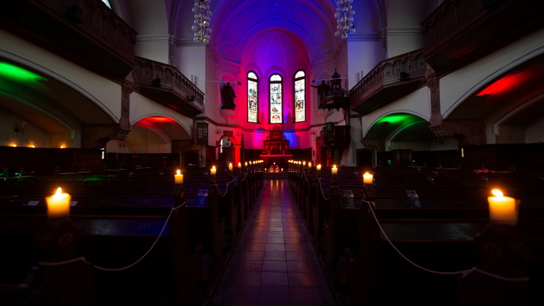 Zu spirituellen Klängen ist die Lutherkirche in ein besonderes Licht getaucht.