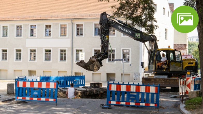 Bauarbeiten am Görlitzer Nikolaigraben: Am Mittwoch ist hier ein Wasserrohr unter der Erde geborsten.  Das heißt Umleitungen fahren - auch für Stadtbusse.