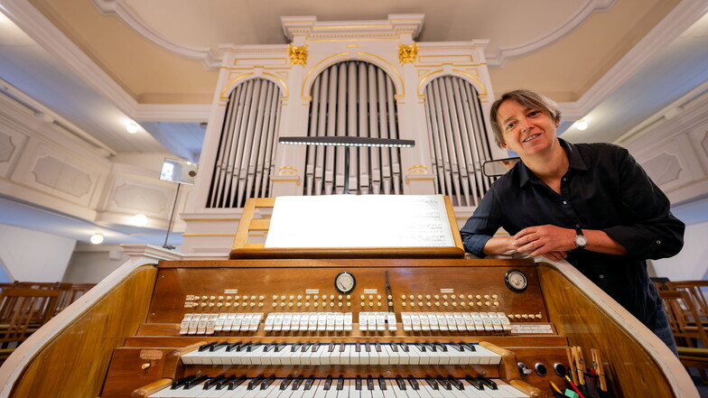 Die älteste Orgel der Bautzener Orgelbaufirma Eule steht in der Kirche von Neukirch. Zum 150. Geburtstag gibt es am 17. September ein Festkonzert, unter anderem mit Kantorin Ina Hultsch.