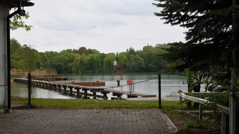 Das Jahnbad am Jahnteich im Jahnpark Weißwasser.