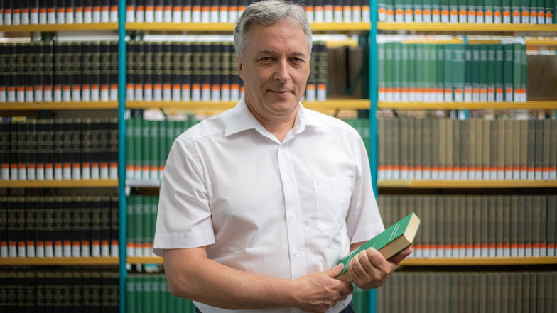 Prof. Dr. Dieter Müller ist Professor für Verkehrsrecht an der FH der Sächsischen Polizei in Rothenburg.