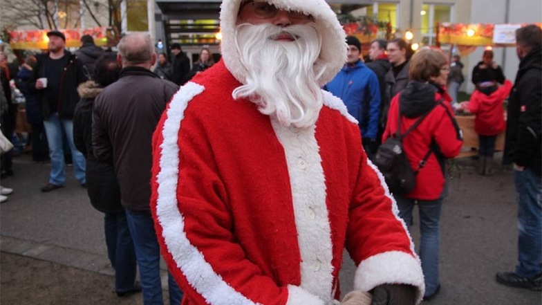 In der Grundschule Süd Radeberg war der Weihnachtsmann höchstpersönlich anzutreffen.