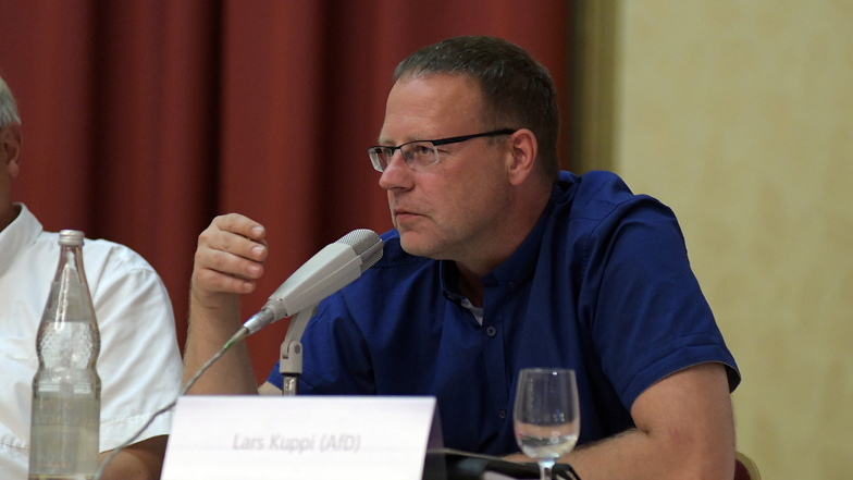 Der AfD-Landtagsabgeordnete Lars Kuppi auf einer Wahlkampfveranstaltung im Jahr 2019. Er wird bei der Kommunalwahl in Döbeln die meisten Stimmen bekommen.