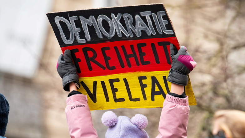 Auch in Freital soll gegen den Rechtsruck demonstriert werden - am 8. März ab 17 Uhr auf dem Platz des Handwerks.