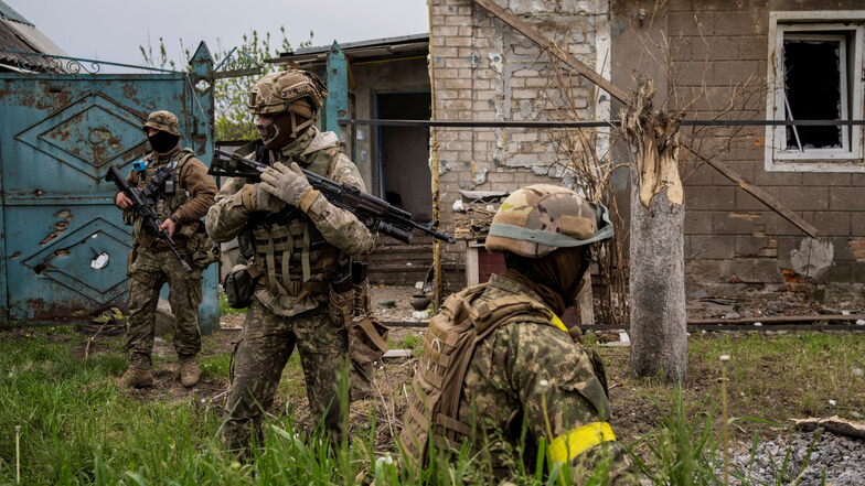 Ukraine-Krieg: Kiew meldet Vernichtung russischer Depots
