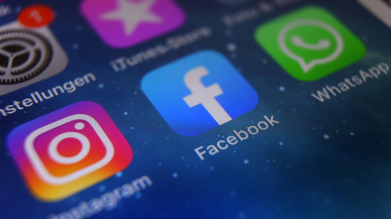 Sachsens Datenschutzbeauftragte will die Facebookseite der Staatsregierung sperren, weil nicht garantiert werden kann, dass es zu keiner Speicherung von personenbezogenen Nutzerdaten kommt.