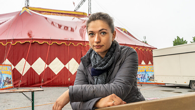 Kritische Fragen nach den Haltungsbedingungen ihrer Tiere ist Vanessa Spindler vom Circus Voyage gewöhnt. Noch bis Sonntag gastiert der Zirkus auf dem Schützenplatz in Bautzen.