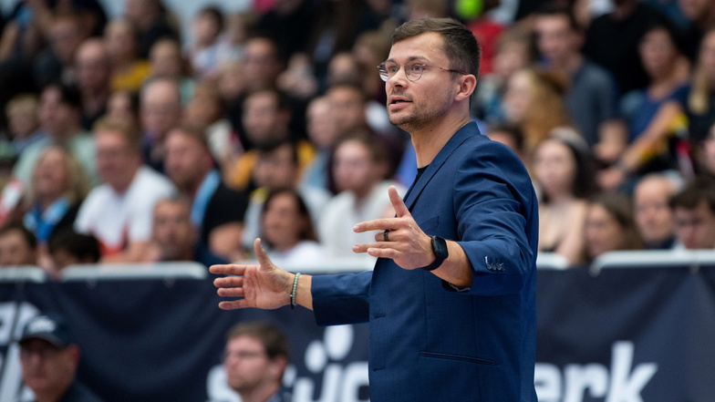Dresdens Basketballer greifen an: Neuer Vertrag und mehr Macht für den Trainer