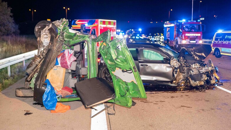 Sechs Verletzte bei schwerem Unfall auf der A14 bei Leipzig