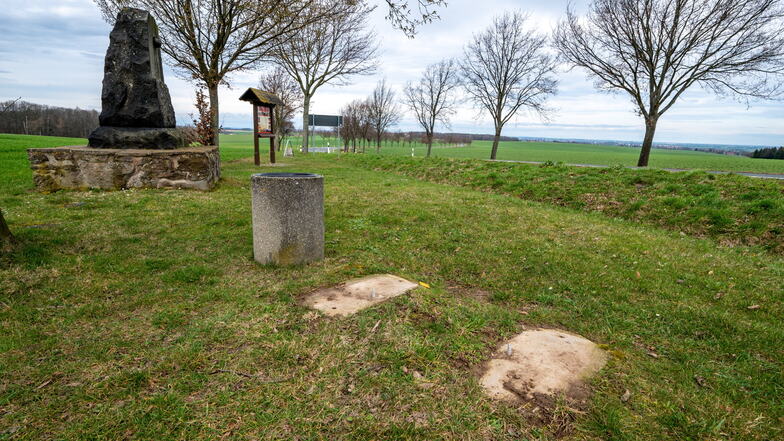 Am Denkmal für die Gefallenen der Schlacht von 1813 an der B176 stand eine massive Holzbank. Die Sitzgelegenheit wurde diese Woche gestohlen.