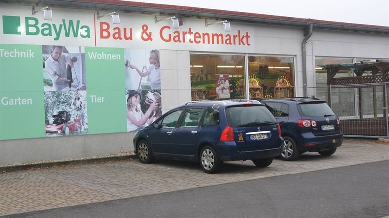 Der Bay Wa Garten- und Baumarkt in der Nieskyer Straße Am Bahnhof ...