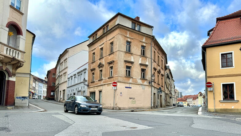 Die Häuser an der Ecke Reichenbacher/Franz-Könitzer Straße.