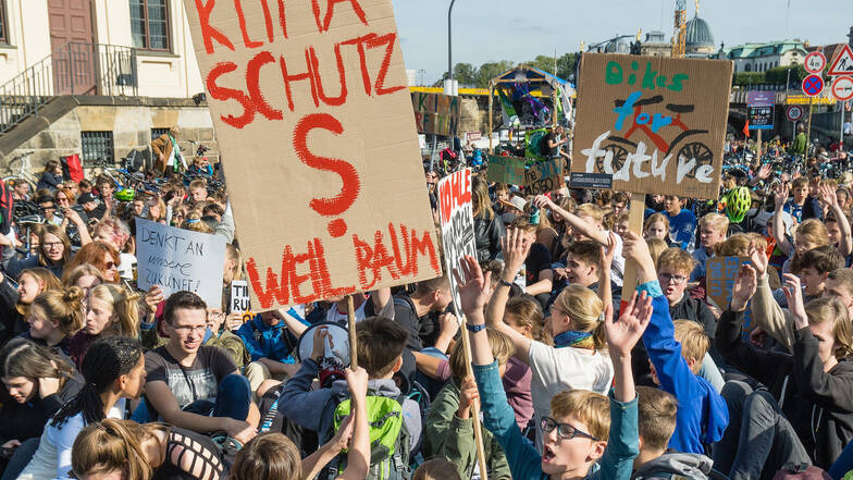 Laut Veranstalter 14.000 Menschen nahmen in Dresden am Klimastreik und Demonstrationen teil.