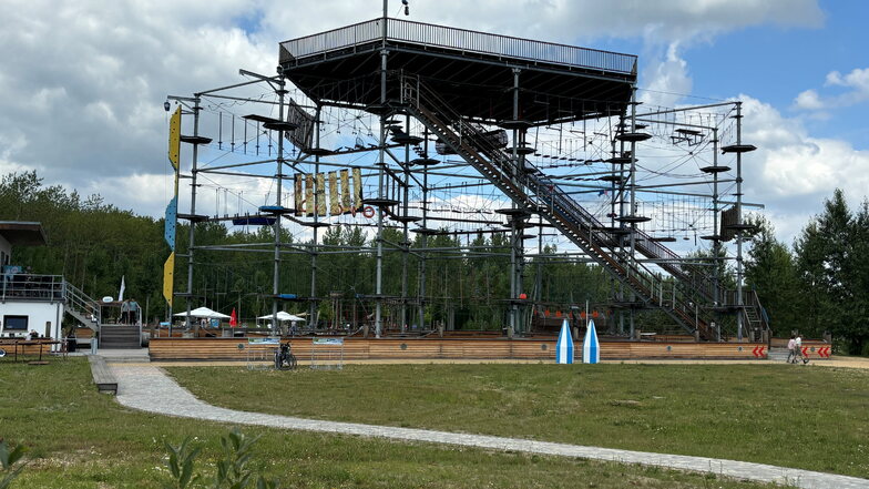 Der Hochseilgarten an der Blauen Lagune.