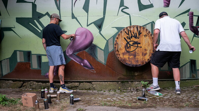An verschiedenen Stellen verewigten sich auch Graffiti-Künstler beim Fokus Festival auf dem Gelände der Rabryka.