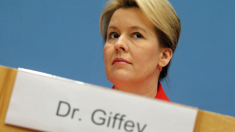 Lange wurde über ihren Doktortitel und die möglichen Konsequenzen diskutiert und spekuliert: Nun hat Franziska Giffey (SPD) selbst die Konsequenzen gezogen.