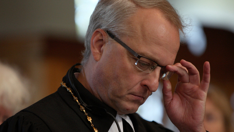 "Ich bin nicht unter Druck gesetzt worden", betont der Bischof.