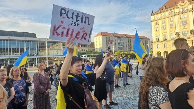 Schock nach Angriff auf ukrainische Kinderklinik - Spontandemo in Dresden