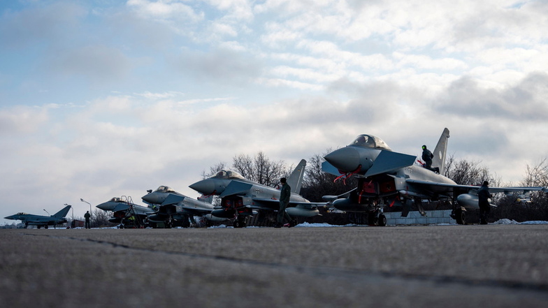 Fünf Eurofighter der Bundeswehr stehen in Rumänien an der Nato-Ostflanke: Europa muss angesichts der russischen Aggression aufrüsten.