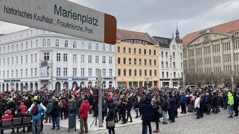 So viel Menschen wie hier auf dem Foto aus dem Januar kommen schon lange nicht mehr zu den Demos in Görlitz zusammen.