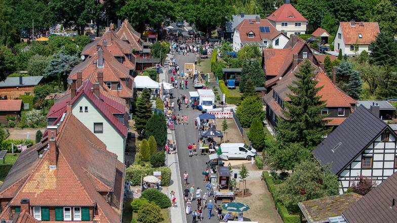 Das Holzhausfest war auch gleichzeitig der Anlass zur Einweihung der grundhaft ausgebauten Goethestraße.