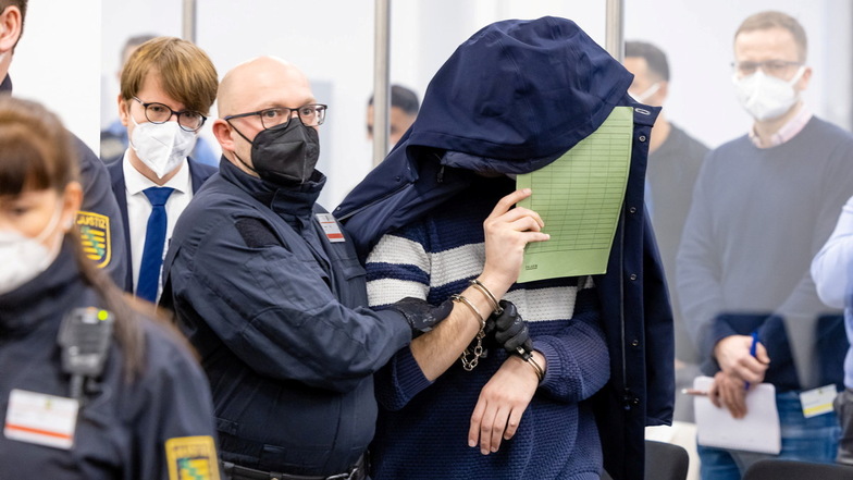 Abdul Majed Remmo, einer von sechs Angeklagten im Prozess um den Diamantendiebstahl aus dem Grünen Gewölbe Dresden, wurde von einem Mitgefangenen schwer belastet. Dieser Mitgefangene steht nun selbst wieder vor Gericht.