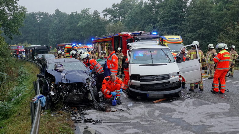 Freital: Schwerer Verkehrsunfall auf Autobahnzubringer