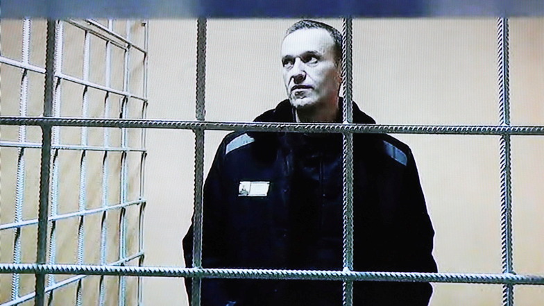 Alexej Nawalny ist während einer Gerichtsverhandlung im Dezember 2021 per Video aus einem Gefängnis zugeschaltet.