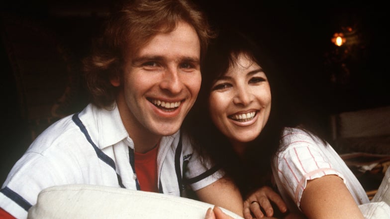 1979: Thomas Gottschalk und seine Frau Thea in ihrer Wohnung. 