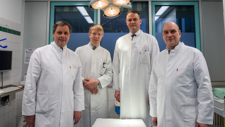 Neues Ärzteteam: Dr. Jens Seifert, Dr. Mike Schmidt, Dr. Mario Leimert, Dr. Christian Schmidt (v.l.).