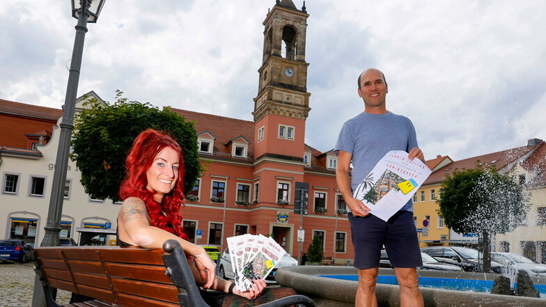 Mareike Stache vom Beautystudio und Heiko Berthold von der Druckerei gehören zu den Organisatoren der langen Einkaufsnacht in Königsbrück. Sie freuen sich auf das Event am Freitag.