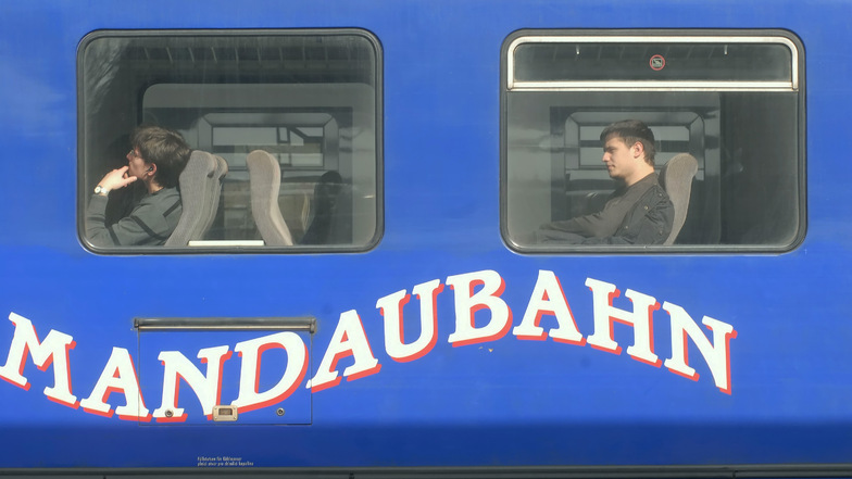 Die Mandaubahn zwischen Seifhennersdorf und Eibau soll bald wieder fahren.