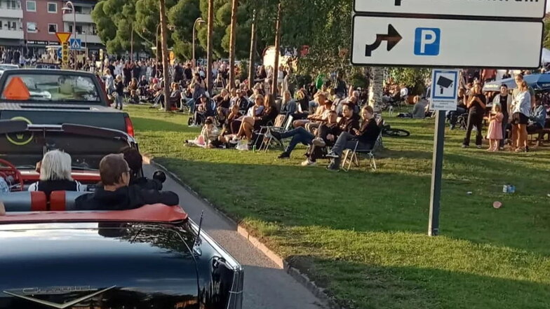 Immer im Sommer lädt Rättvik zum großen Treffen amerikanischer Oldtimer. In diesem Jahr war Jan Noack dabei, und zwar nicht nur als Zuschauer, sondern mit seiner Ameise mittendrin.