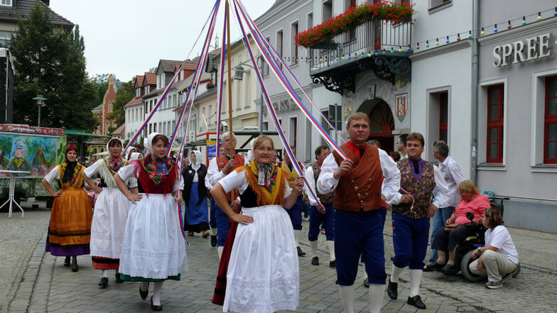 Der Sorbische Spremberger Hochzeitszug am 11. August 2007 beim Spremberger Heimatfest.