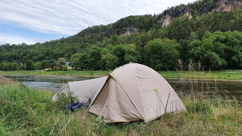 Wildcamping wie hier in der Sächsischen Schweiz ist in Deutschland verboten. Eine Alternative ist die Plattform 1Nite Tent, bei der Menschen ihren Garten zur Verfügung stellen können.