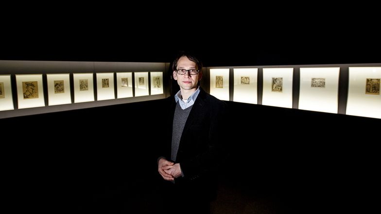 In der Galerie der Moderne im Kaisertrutz ist Johannes Wüsten als einzigem Görlitzer Künstler eine ganze Abteilung gewidmet, hier mit dem Kunsthistoriker Kai Wenzel.