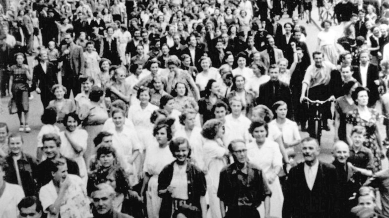 Am 17. Juni 1953 versammelten sich auch auf dem Marktplatz von Halle viele Frauen, darunter eine Gruppe von Krankenschwestern. Sie fielen in der SED-Propaganda ebenfalls unter „Faschistinnen“.
